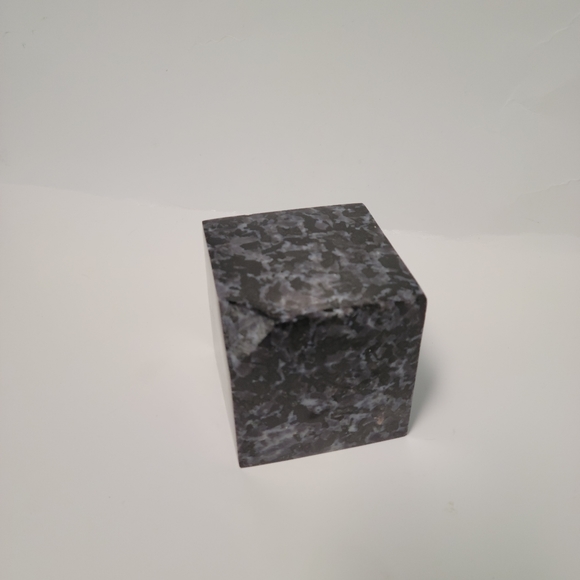 Cube crystal - Picture 4 of 7